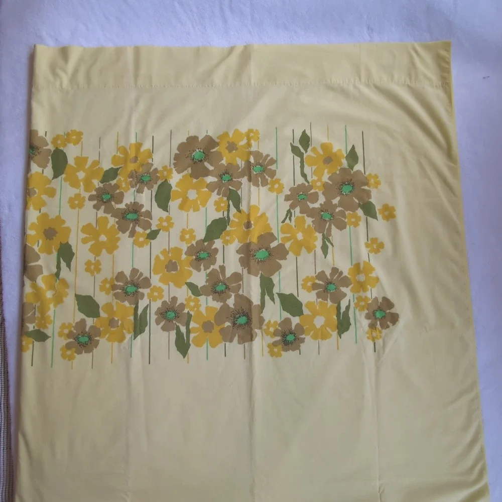 Vintage Sears Perma Prest Percale Twin Flat Sheet Yellow 70s Floral Daisy Retro